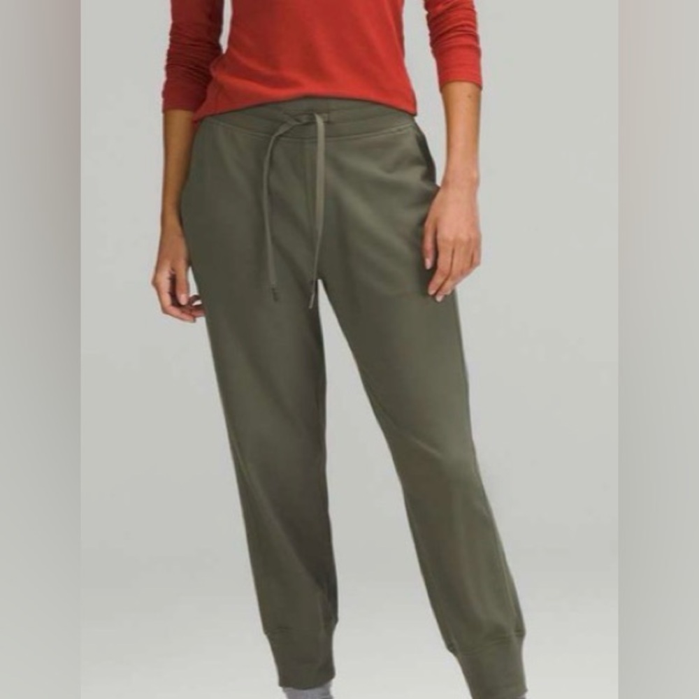 Lululemon Ready to Rulu Joggers in Army Green